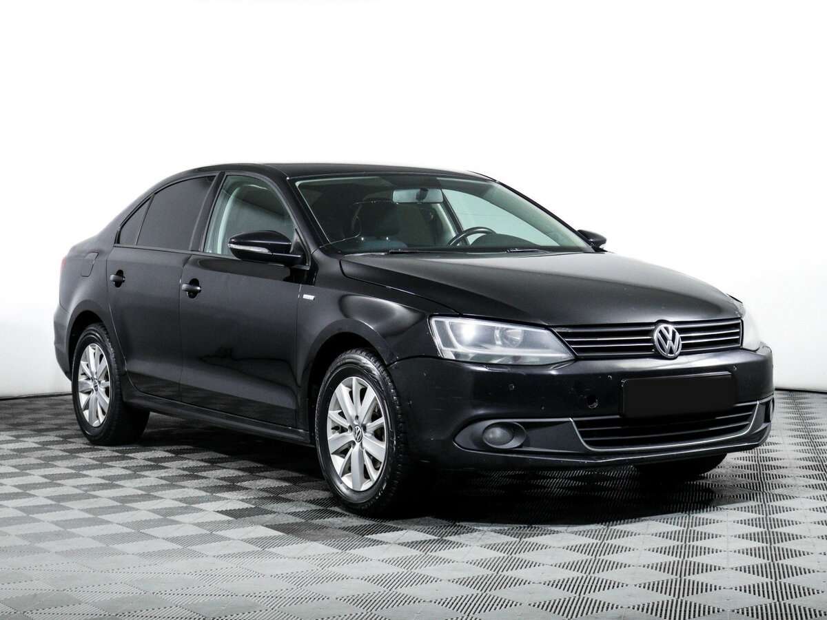 Volkswagen Jetta б/у, 2013, Автоматическая. Фото: #2