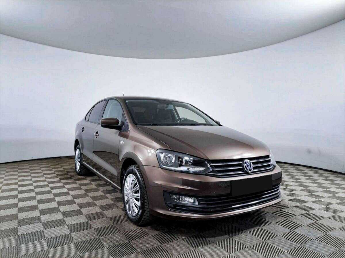 Volkswagen Polo б/у, 2016, Автоматическая. Фото: #2