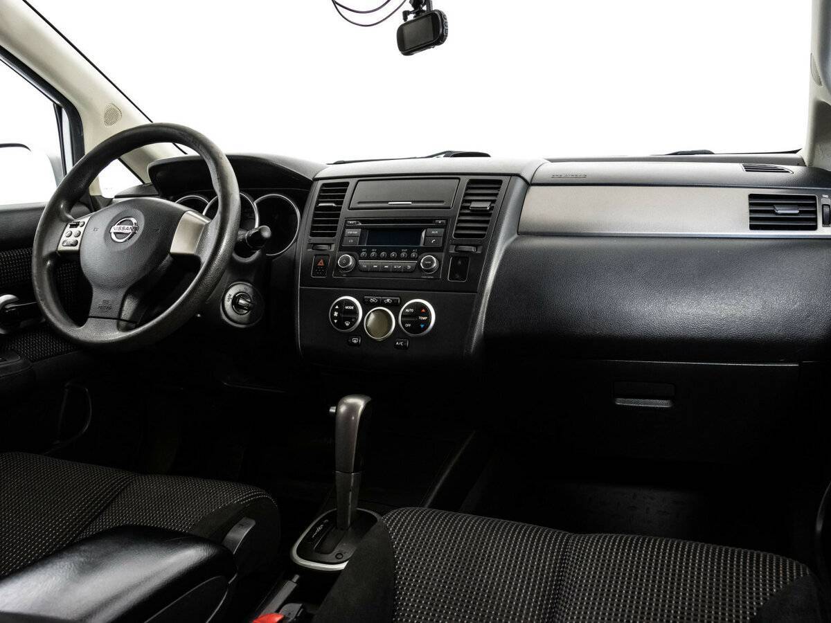 Nissan Tiida б/у, 2013, Автоматическая. Фото: #6