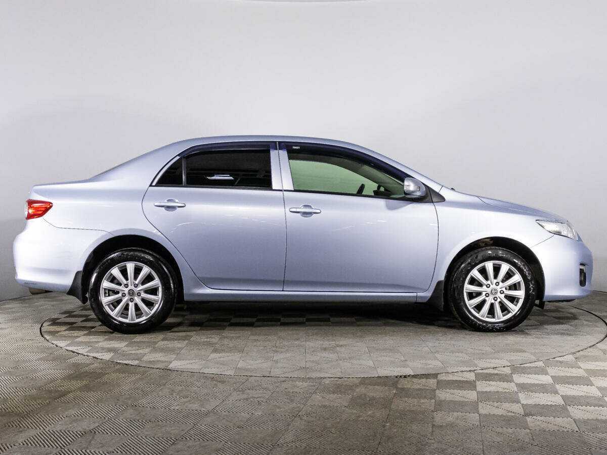 Toyota Corolla б/у, 2013, Механическая. Фото: #3