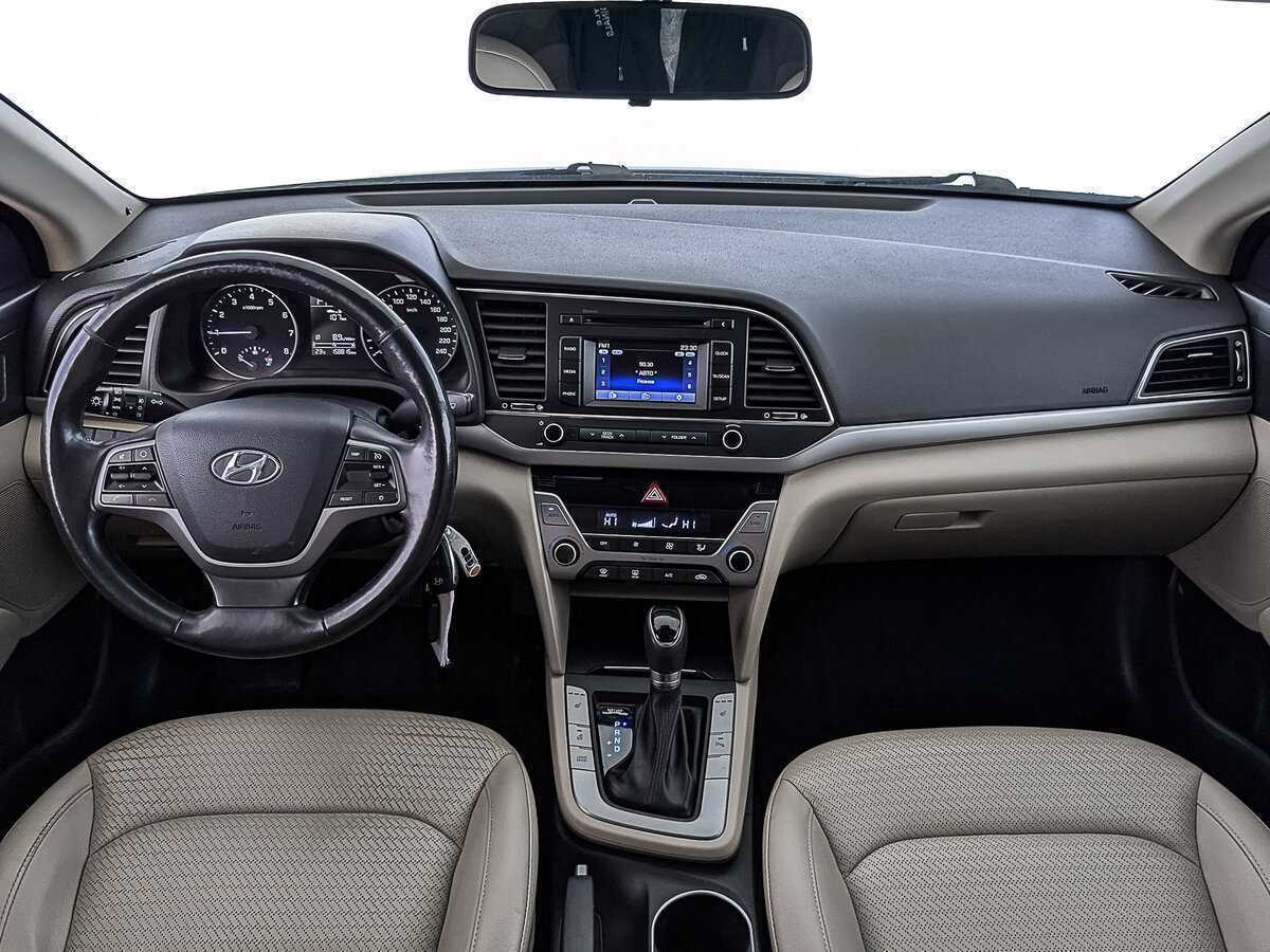 Hyundai Elantra б/у, 2017, Автоматическая. Фото: #13