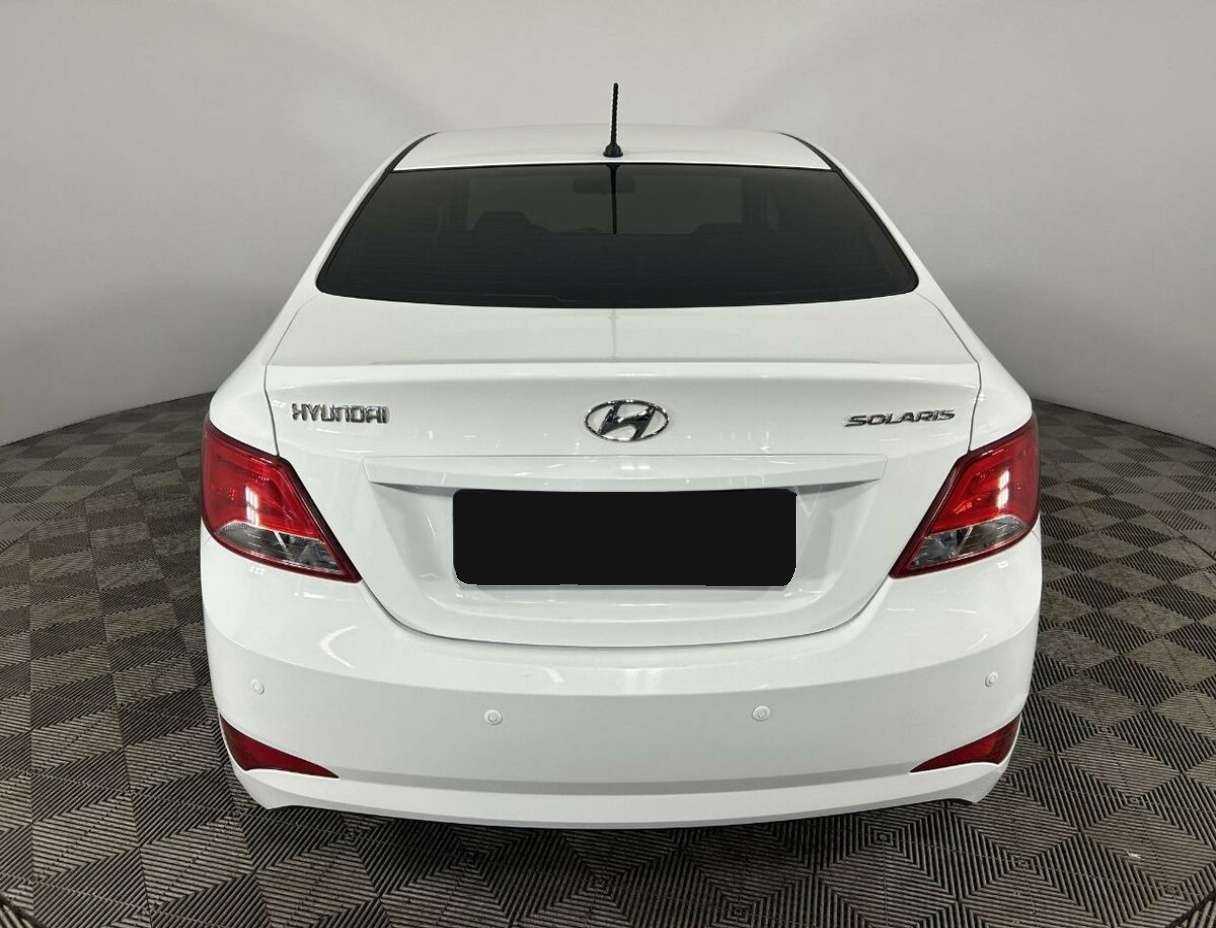 Hyundai Solaris б/у, 2015, Автоматическая. Фото: #2