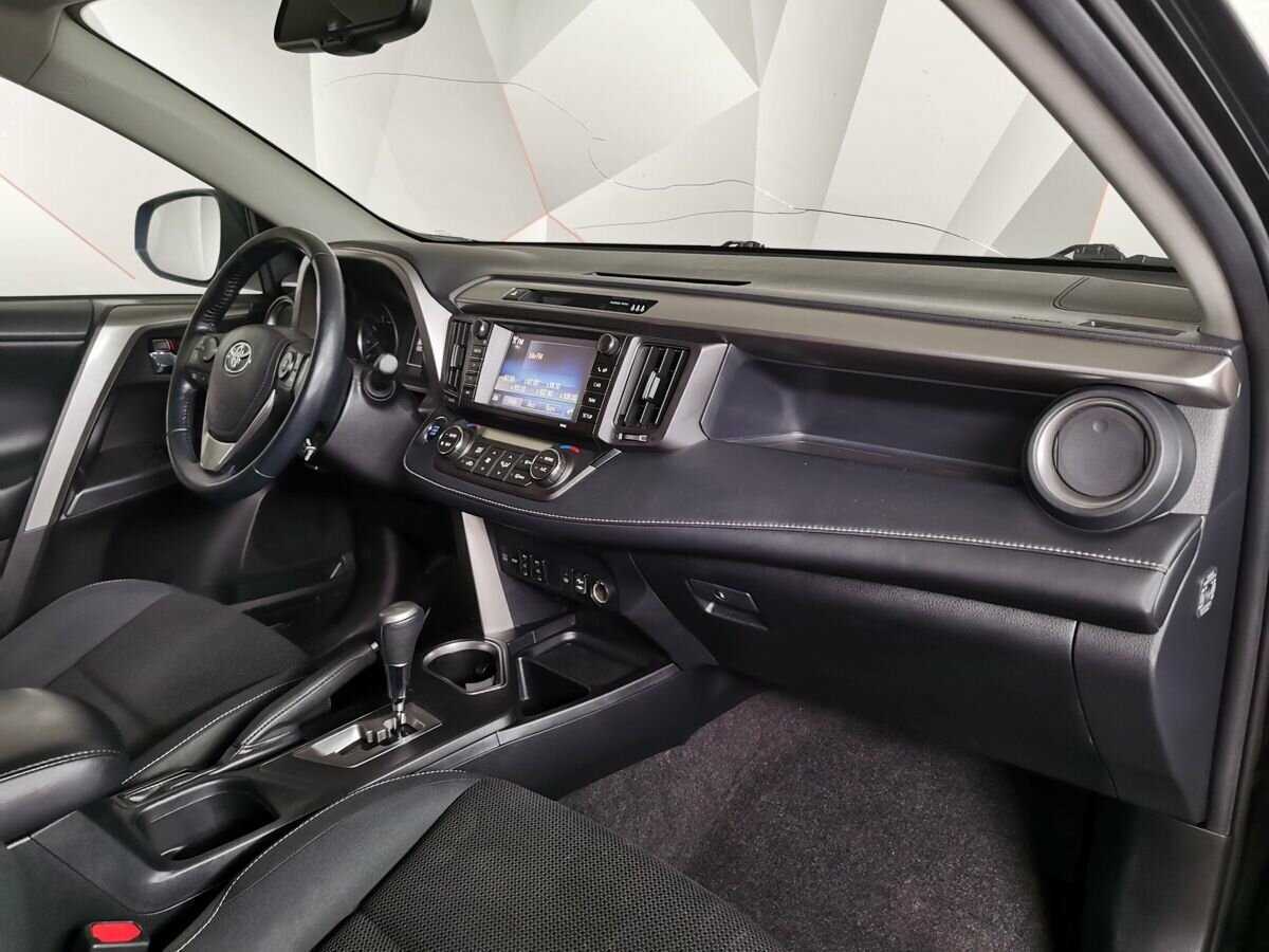 Toyota RAV4 б/у, 2018, Автоматическая. Фото: #8