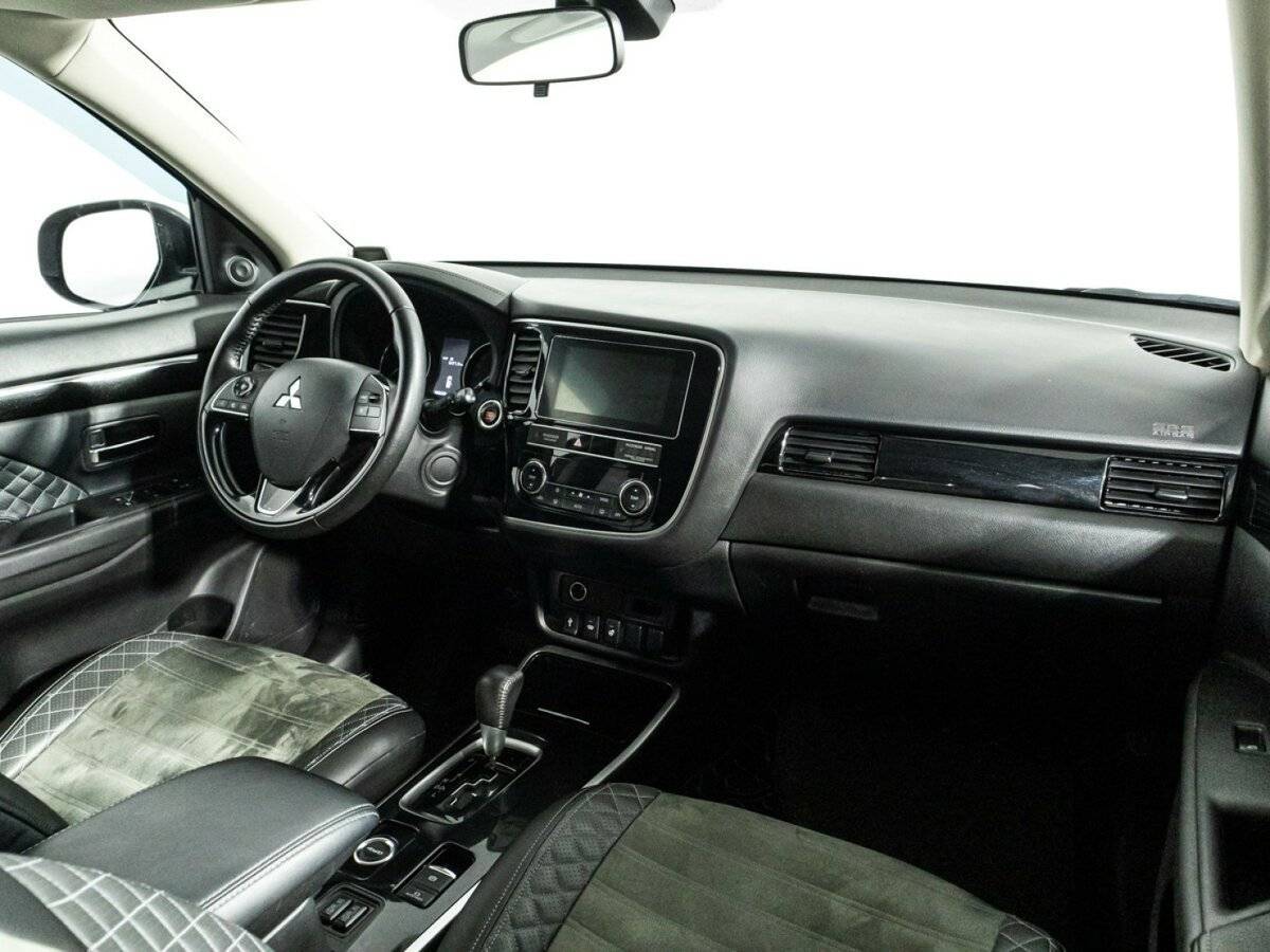 Mitsubishi Outlander б/у, 2019, Вариатор. Фото: #8