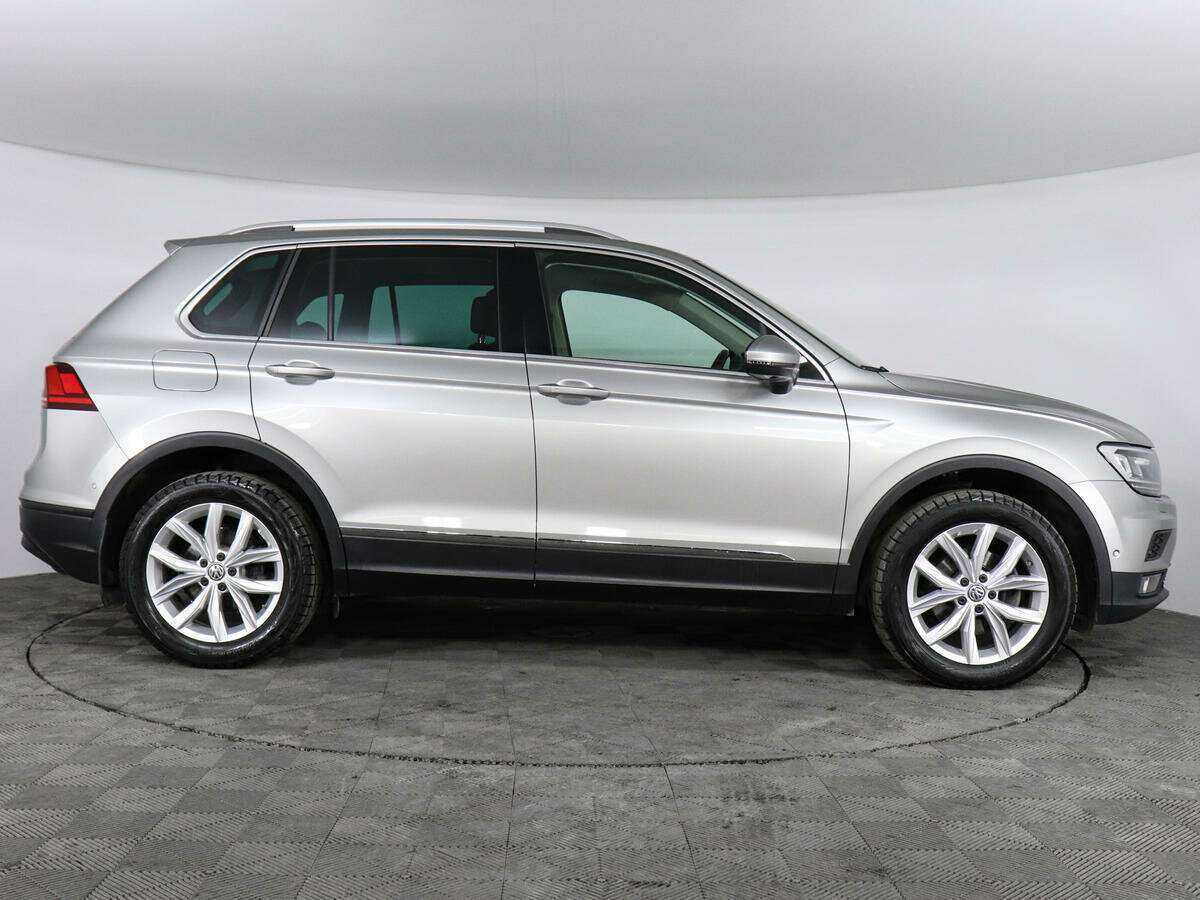 Volkswagen Tiguan б/у, 2020, Роботизированная. Фото: #3