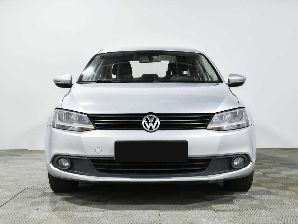Volkswagen Jetta б/у, 2012, Механическая. Фото: #1