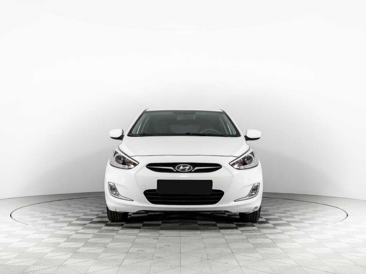 Hyundai Solaris б/у, 2014, Автоматическая. Фото: #1