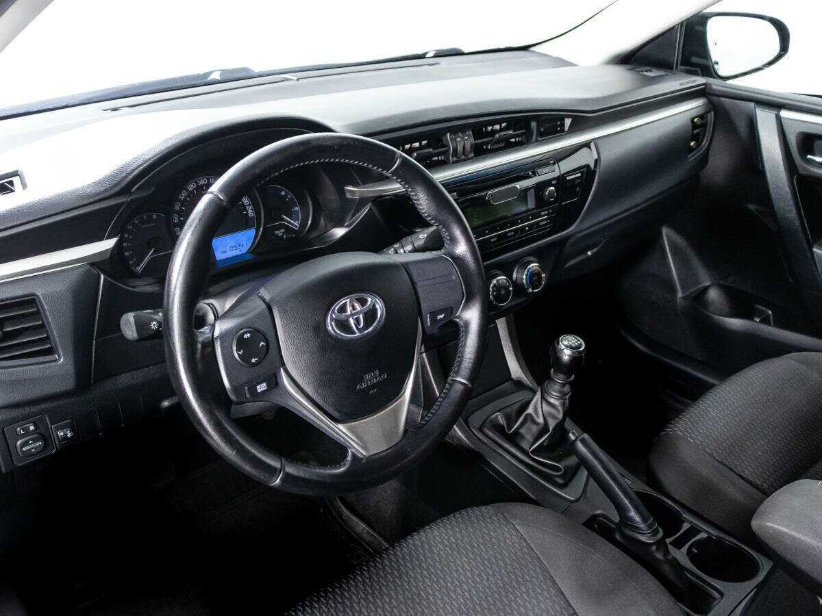 Toyota Corolla б/у, 2015, Механическая. Фото: #10