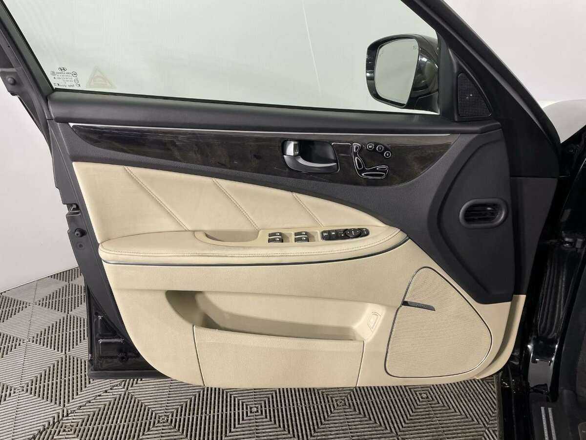Hyundai Equus б/у, 2013, Автоматическая. Фото: #7