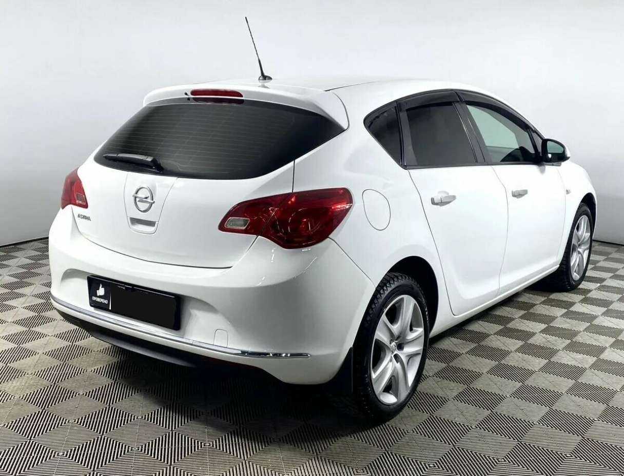 Opel Astra б/у, 2012, Автоматическая. Фото: #3