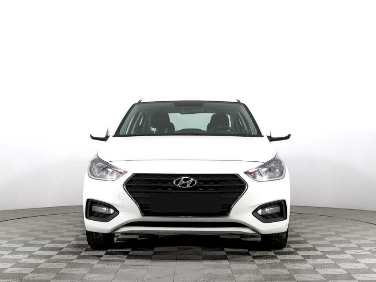 Hyundai Solaris б/у, 2018, Механическая. Фото: #1