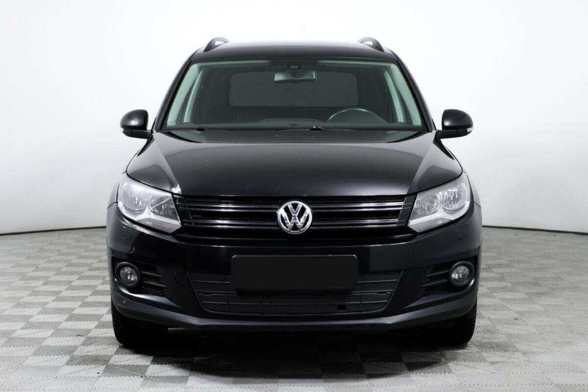Volkswagen Tiguan б/у, 2016, Роботизированная. Фото: #1