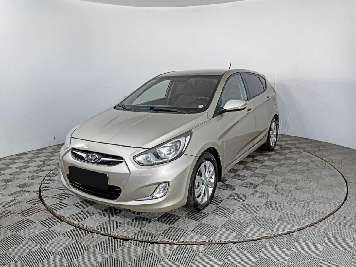 Hyundai Solaris б/у, 2012, Автоматическая. Фото: #0