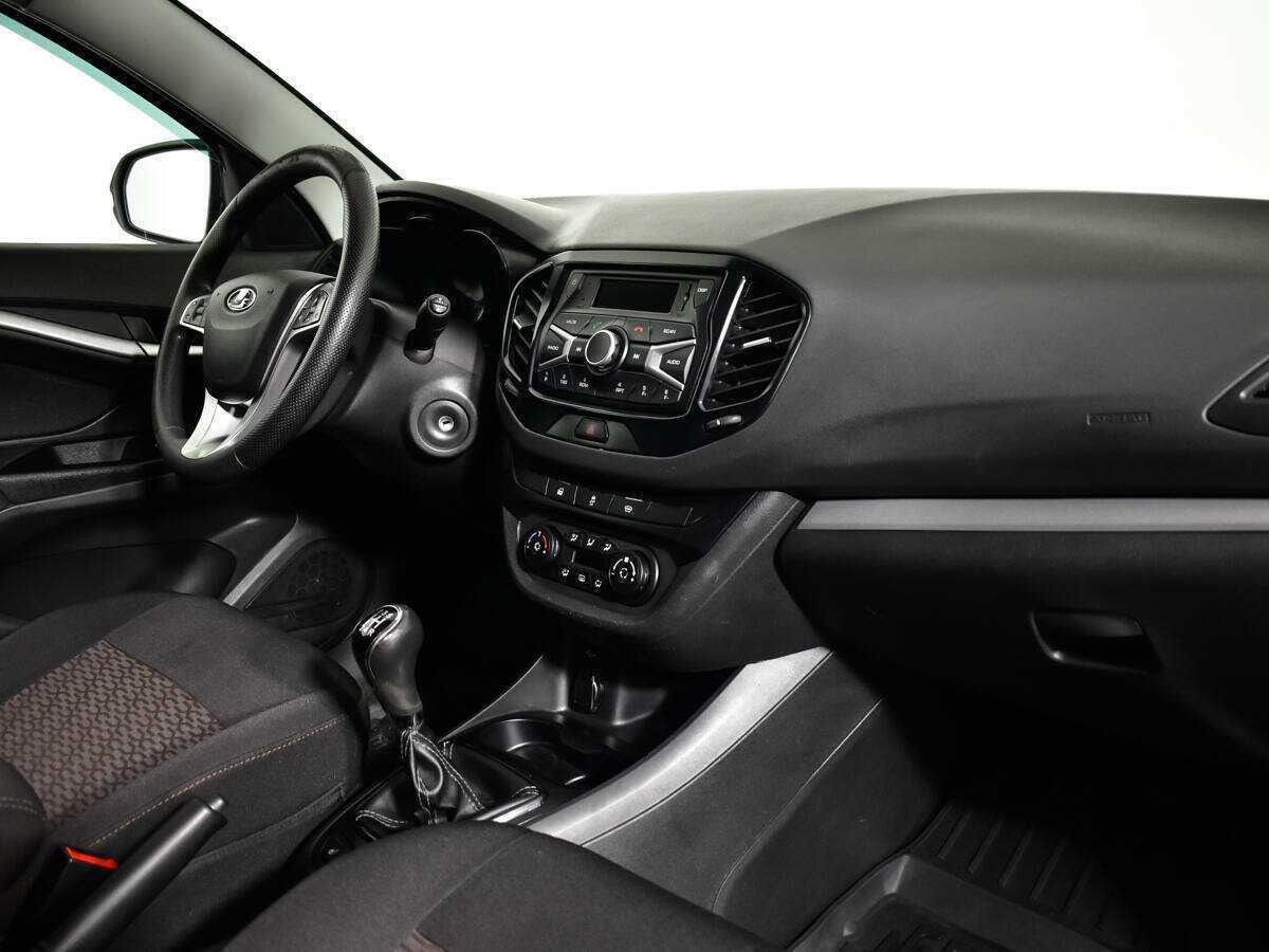 Lada (ВАЗ) Vesta б/у, 2019, Механическая. Фото: #8
