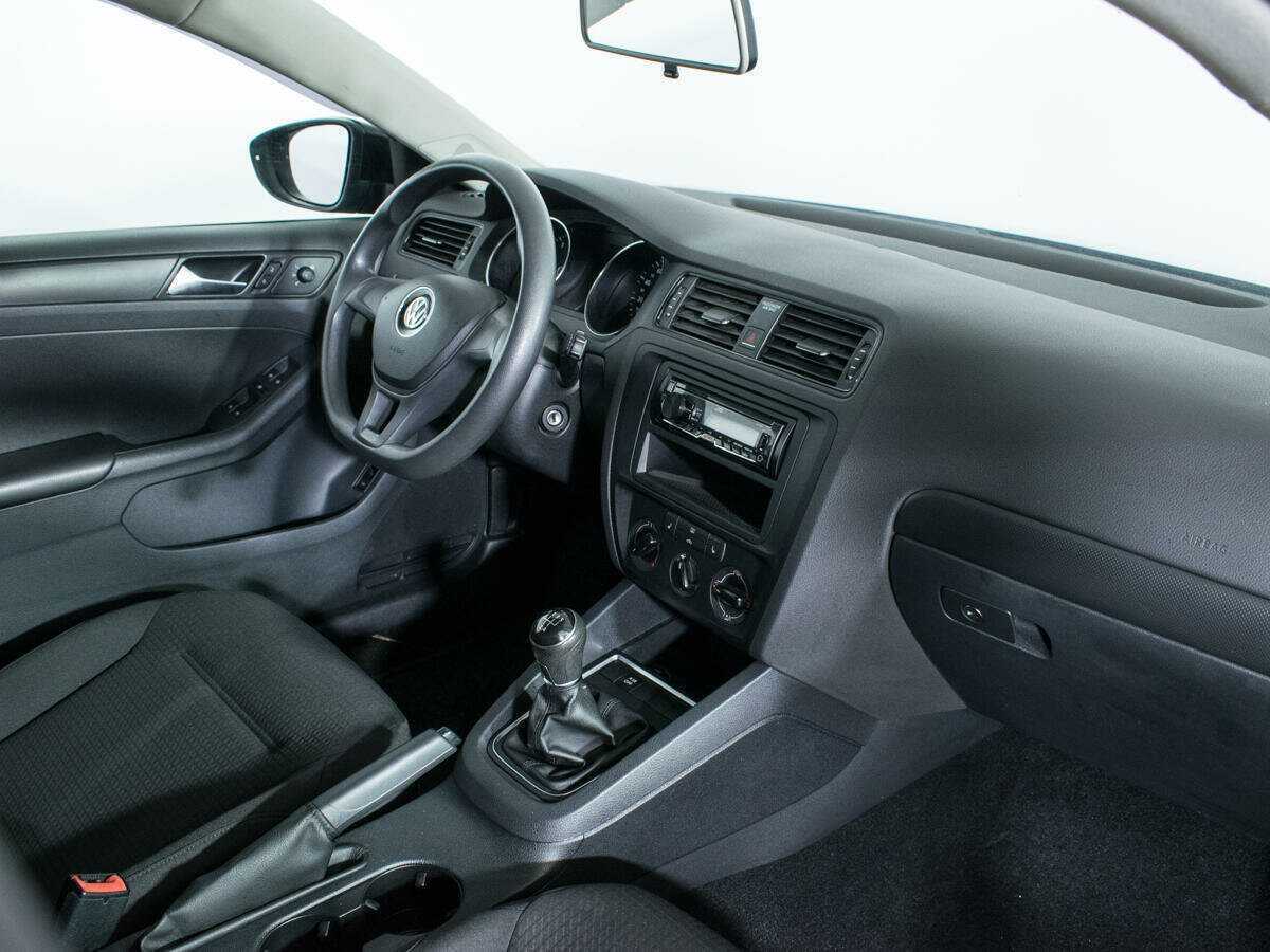 Volkswagen Jetta б/у, 2015, Механическая. Фото: #8