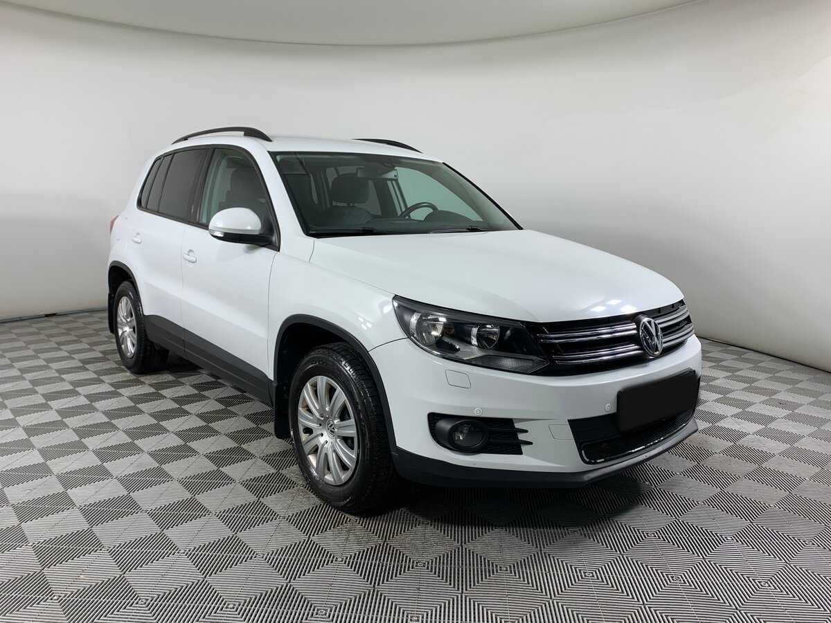 Volkswagen Tiguan б/у, 2015, Роботизированная. Фото: #2