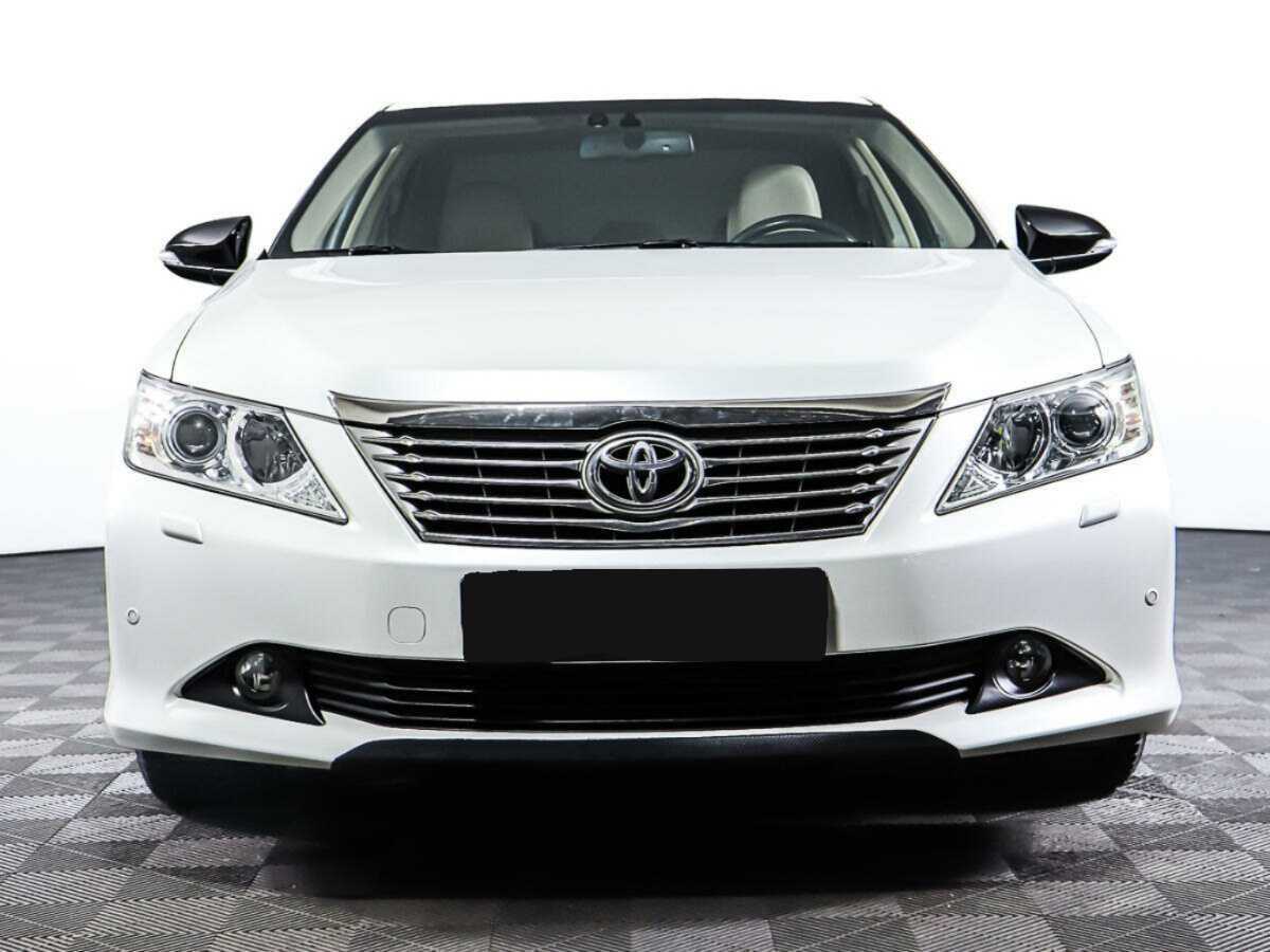 Toyota Camry б/у, 2014, Автоматическая. Фото: #1