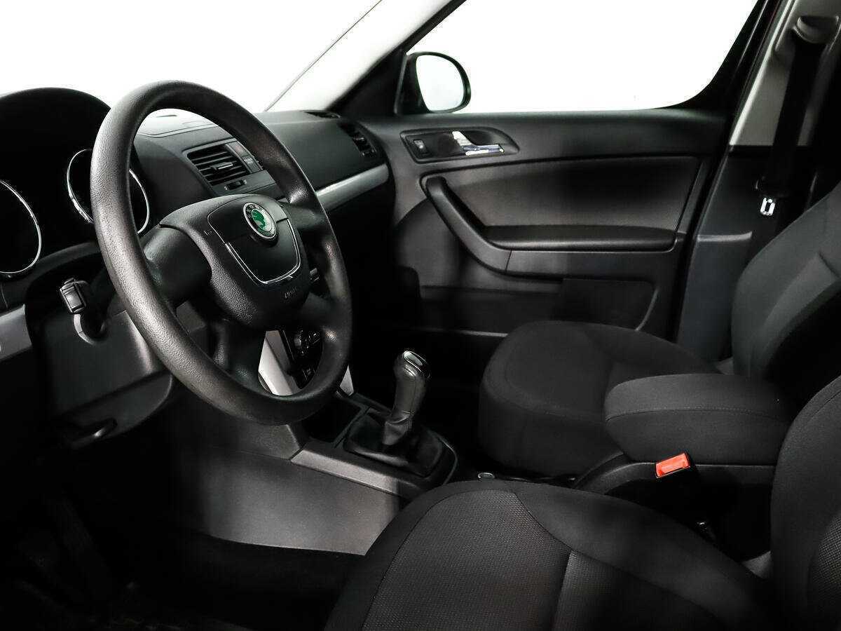 Skoda Yeti б/у, 2012, Механическая. Фото: #8