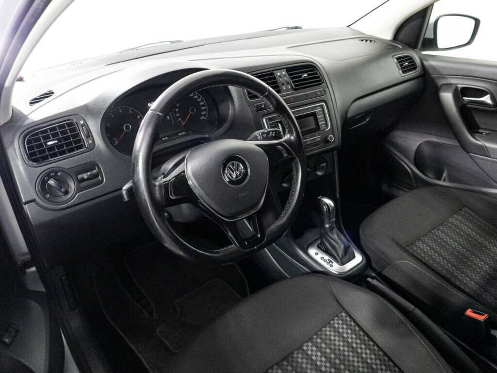 Volkswagen Polo б/у, 2016, Автоматическая. Фото: #10