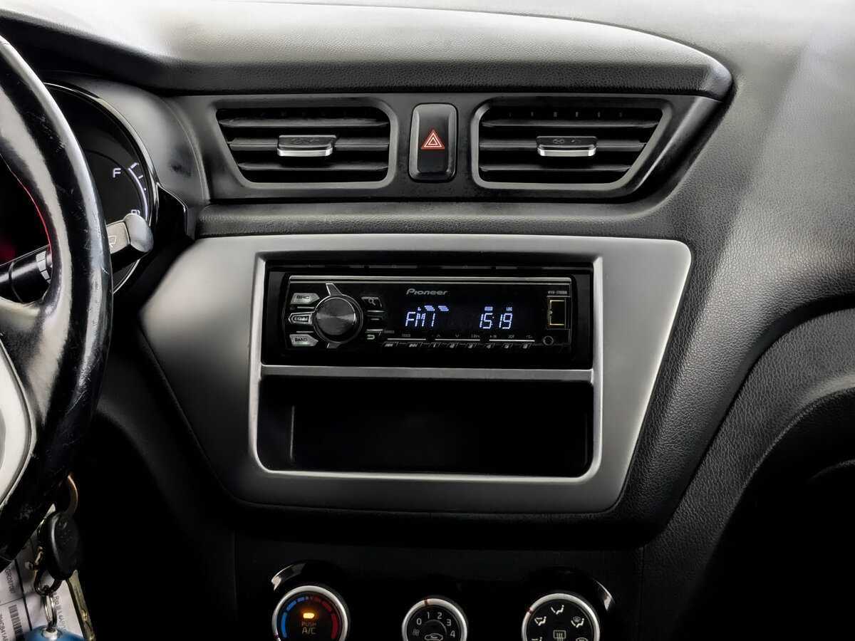 Kia Rio б/у, 2015, Автоматическая. Фото: #12