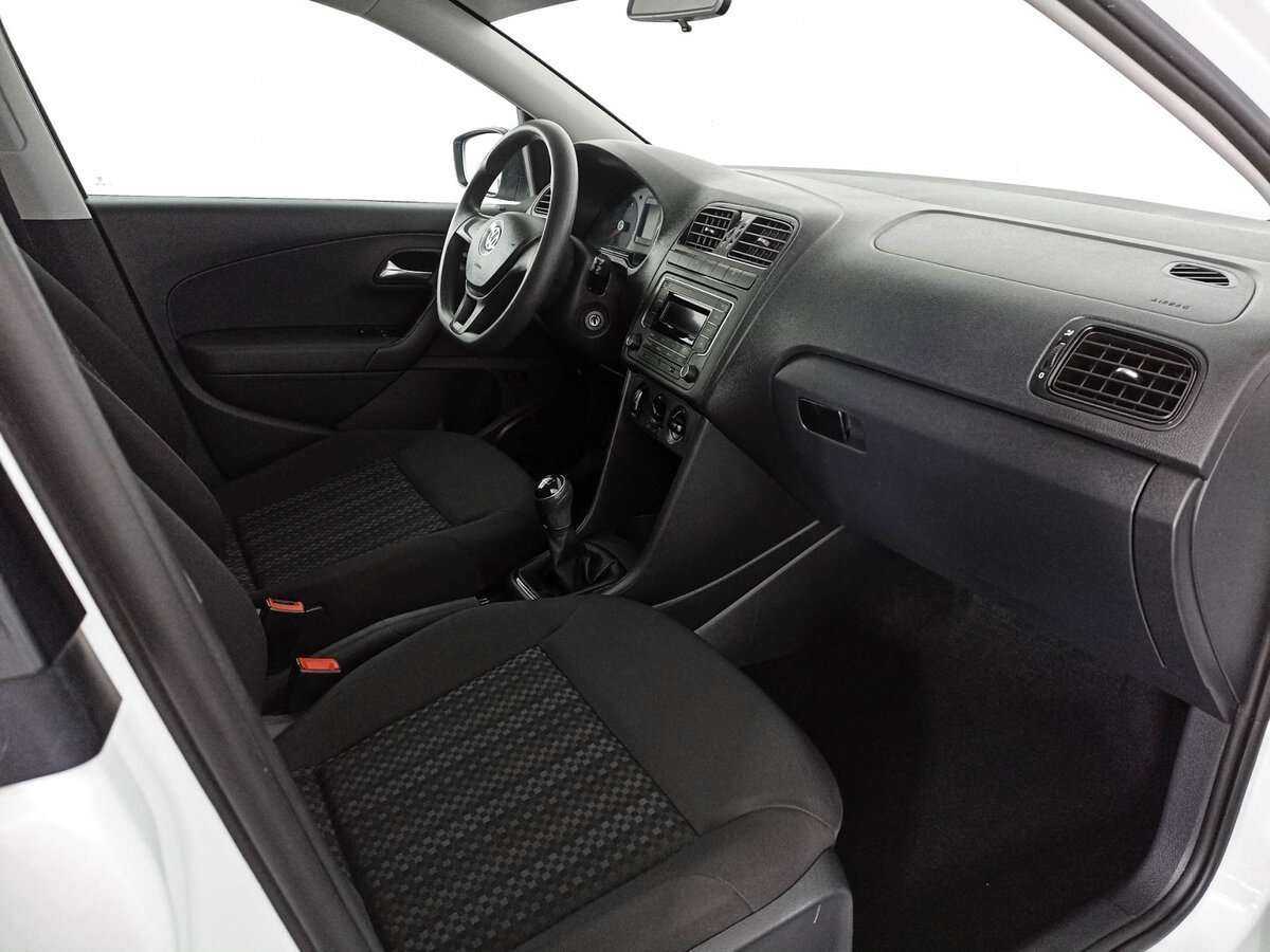 Volkswagen Polo б/у, 2018, Механическая. Фото: #7