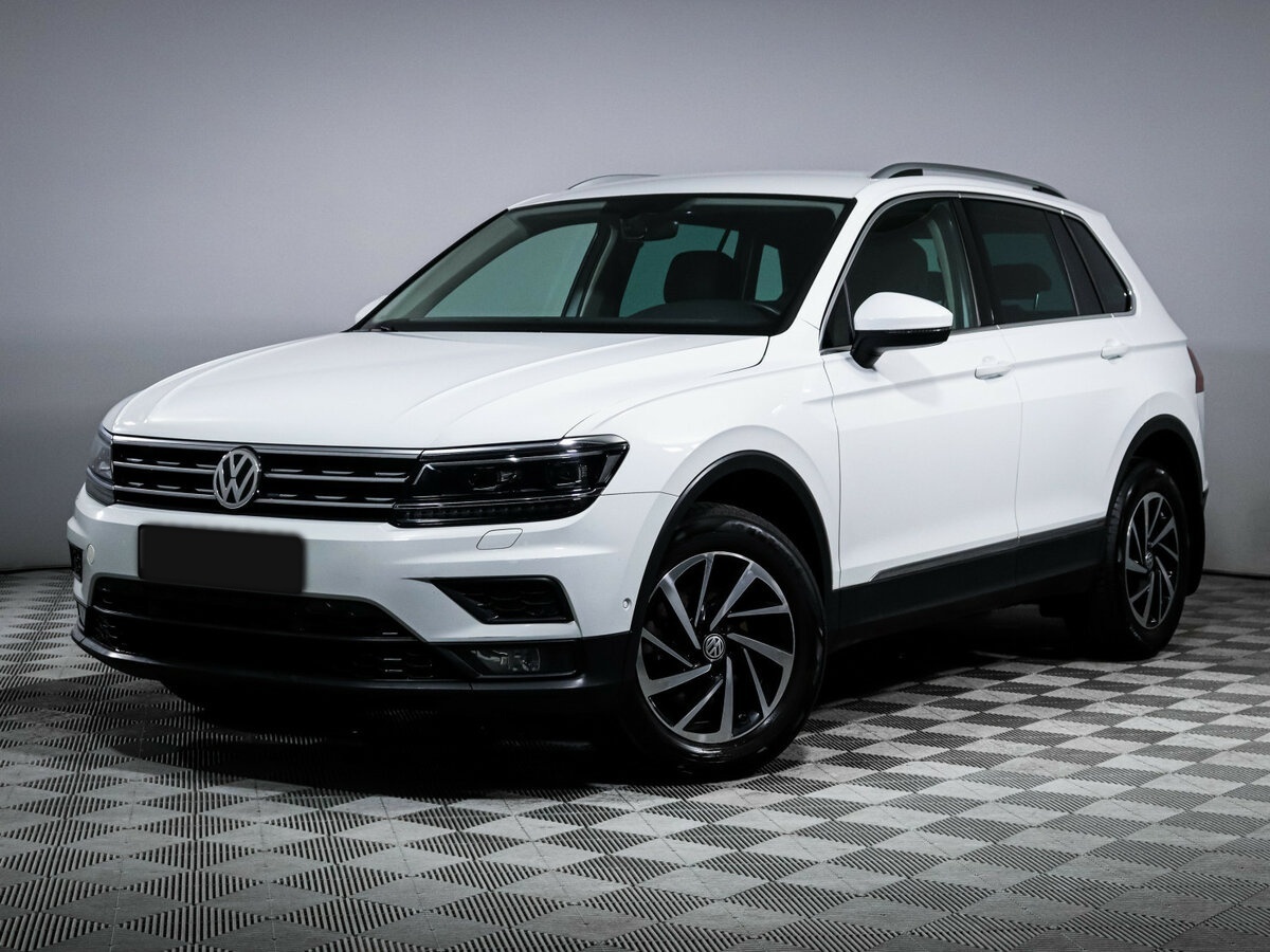 Volkswagen Tiguan б/у, 2018, Роботизированная. Посмотреть фото