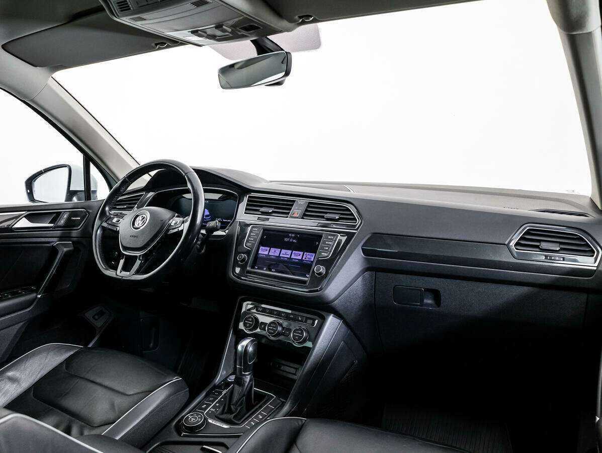 Volkswagen Tiguan б/у, 2017, Роботизированная. Фото: #6