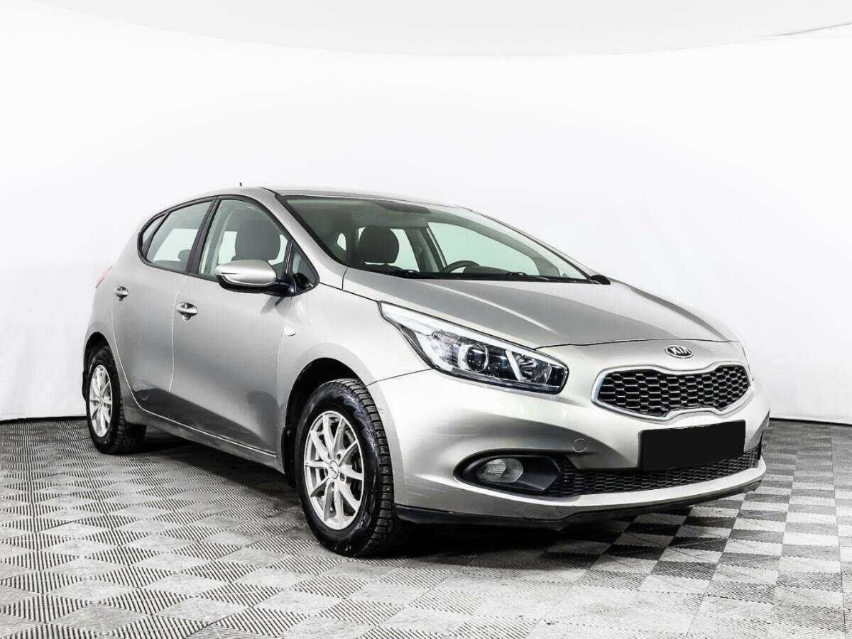 Kia Ceed б/у, 2013, Механическая. Фото: #2