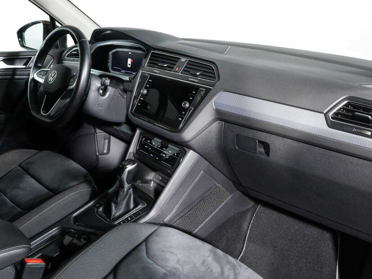 Volkswagen Tiguan б/у, 2021, Роботизированная. Фото: #6