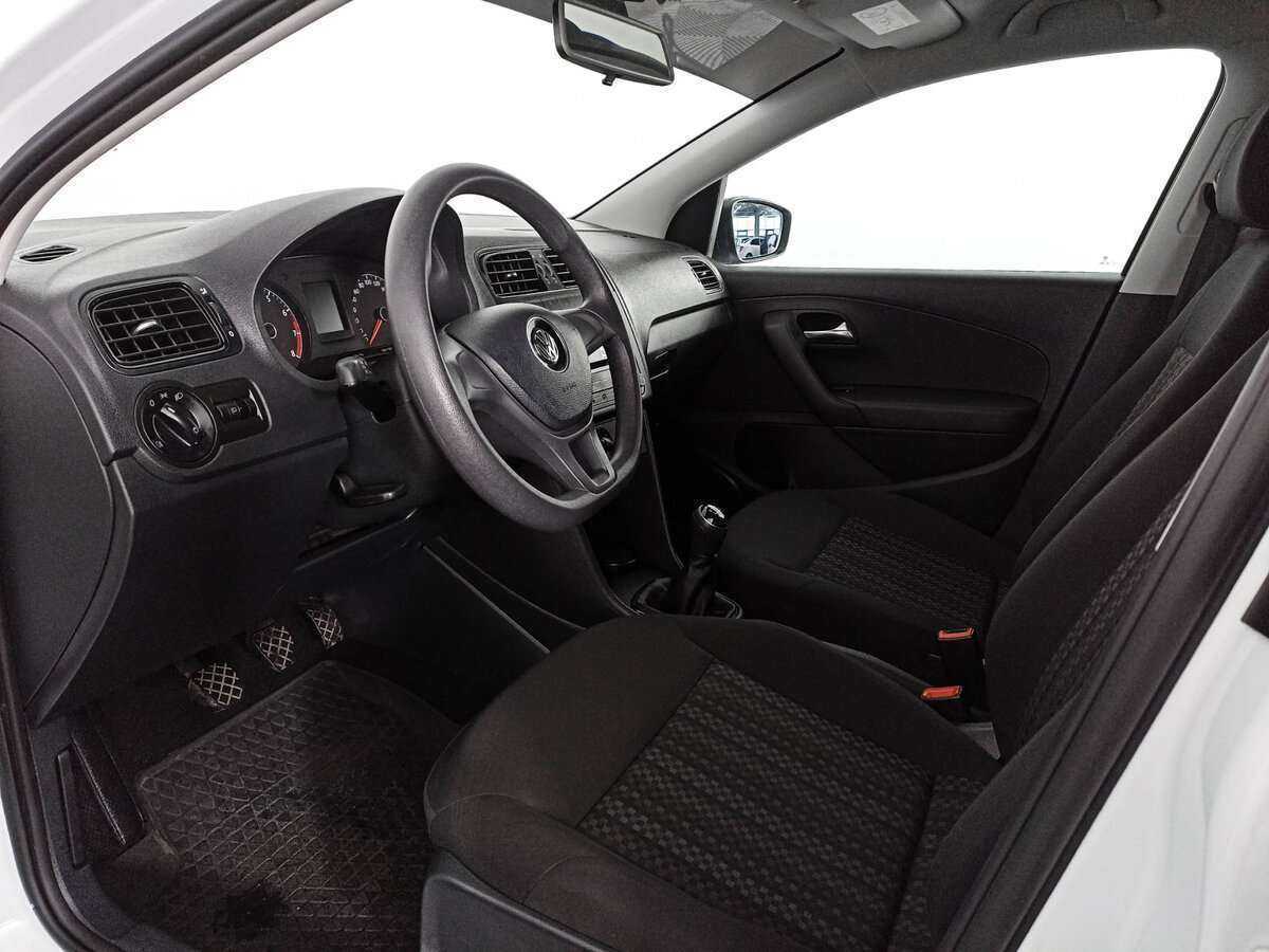 Volkswagen Polo б/у, 2018, Механическая. Фото: #12
