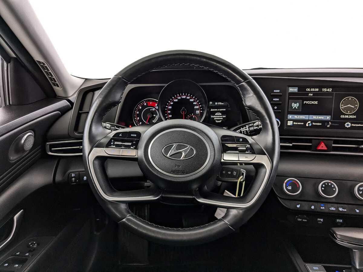 Hyundai Elantra б/у, 2022, Автоматическая. Фото: #17