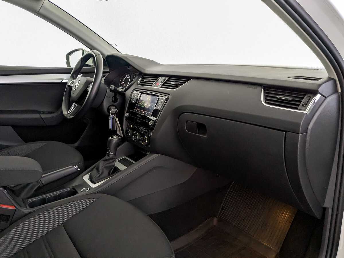 Skoda Octavia б/у, 2018, Автоматическая. Фото: #10