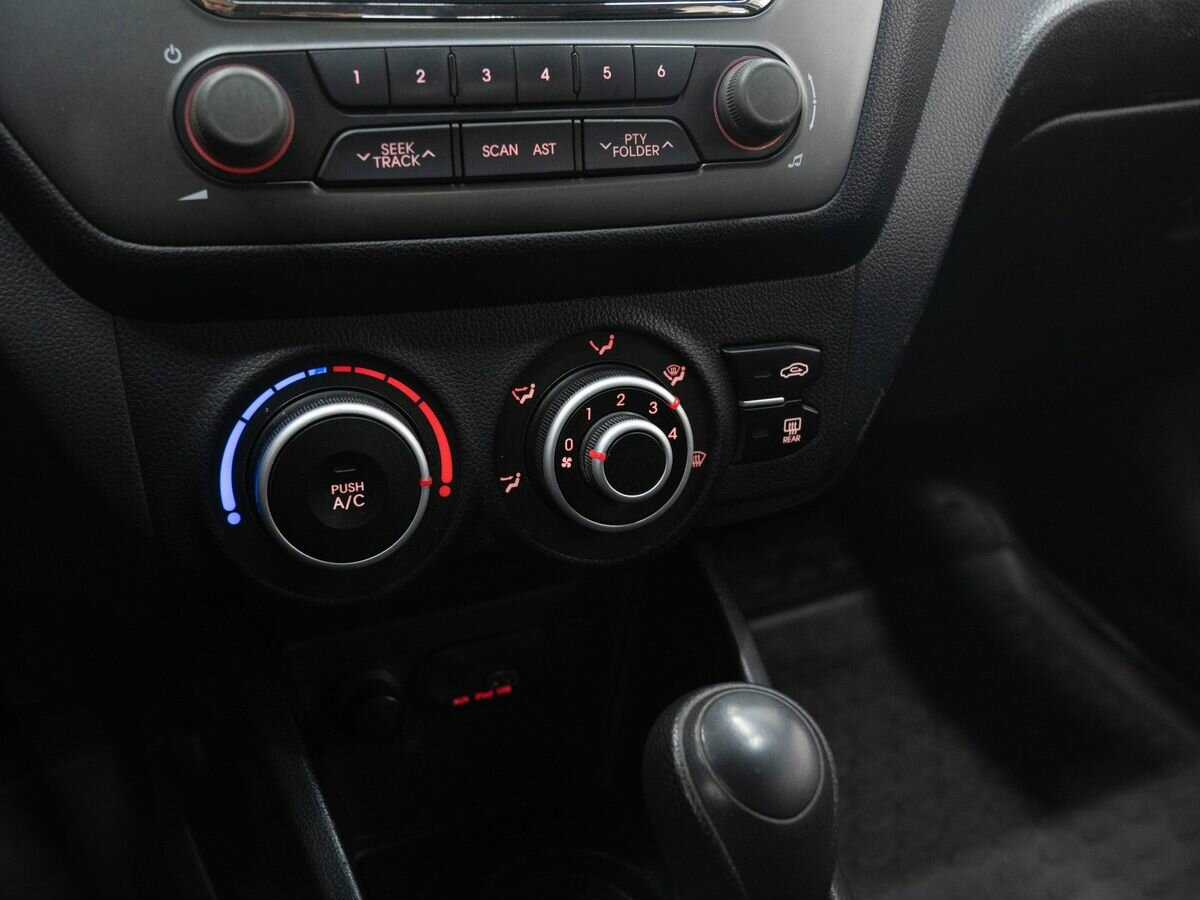 Kia Rio б/у, 2013, Автоматическая. Фото: #15