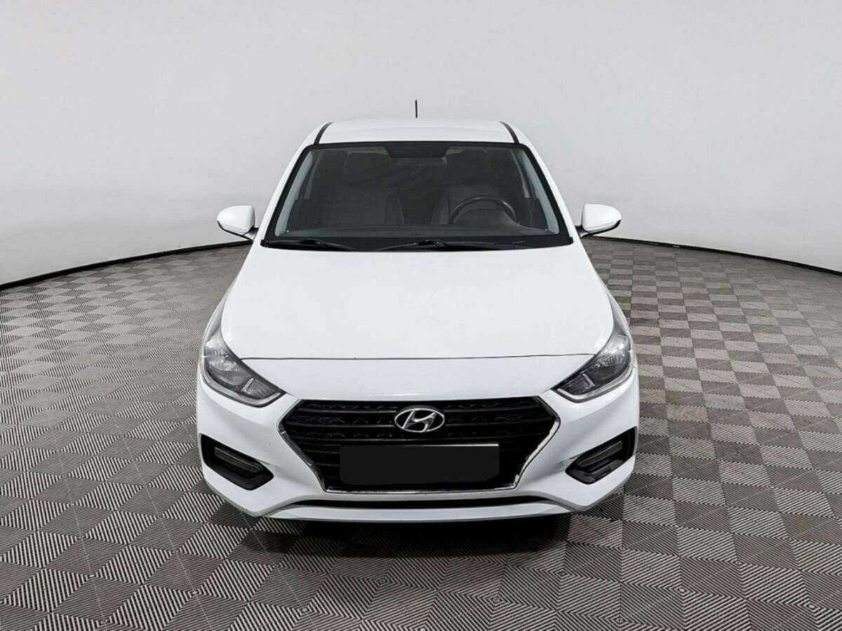 Hyundai Solaris б/у, 2019, Механическая. Посмотреть фото