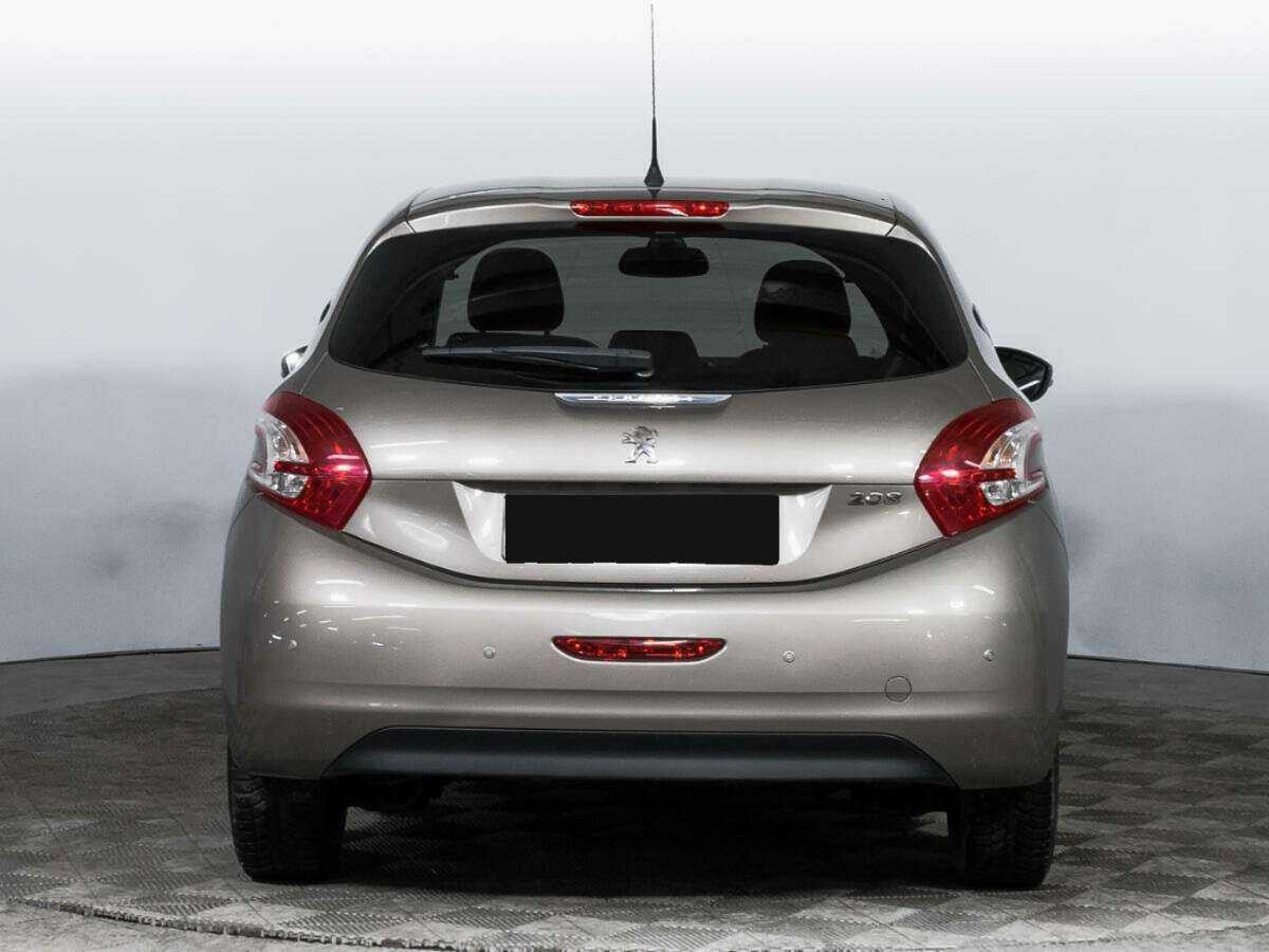 Peugeot 208 б/у, 2013, Автоматическая. Фото: #5