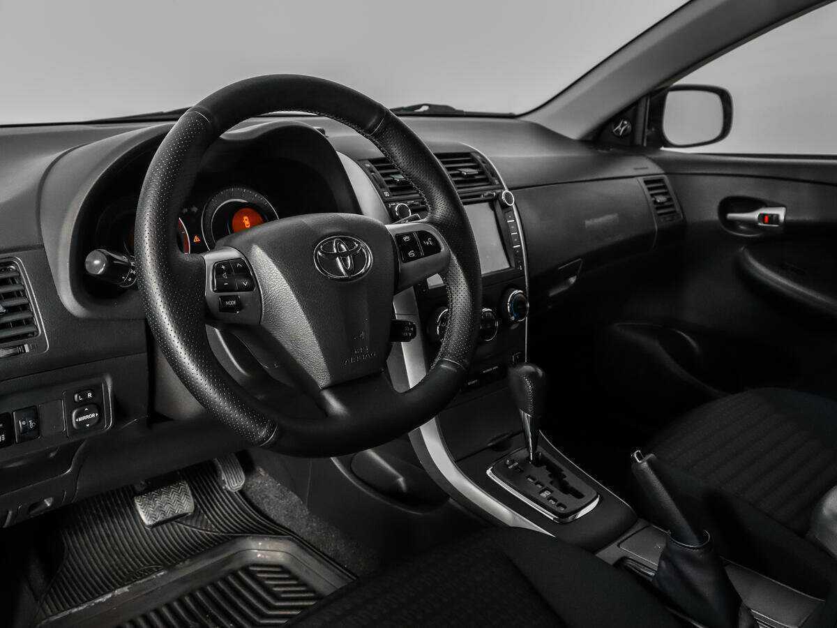 Toyota Corolla б/у, 2012, Автоматическая. Фото: #8