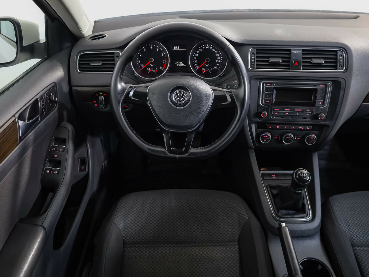 Volkswagen Jetta б/у, 2015, Механическая. Фото: #8