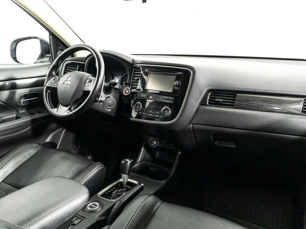 Mitsubishi Outlander б/у, 2016, Вариатор. Фото: #8