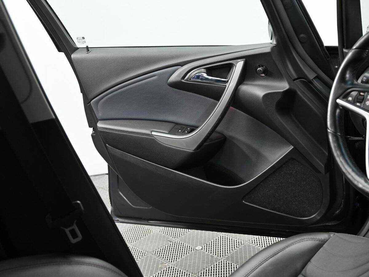 Opel Astra б/у, 2013, Автоматическая. Фото: #5