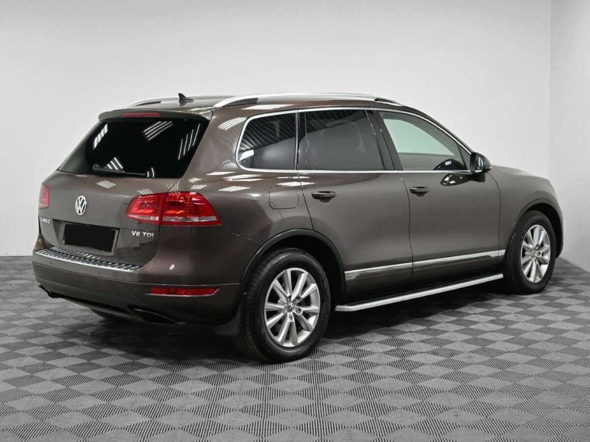 Volkswagen Touareg б/у, 2013, Автоматическая. Фото: #1