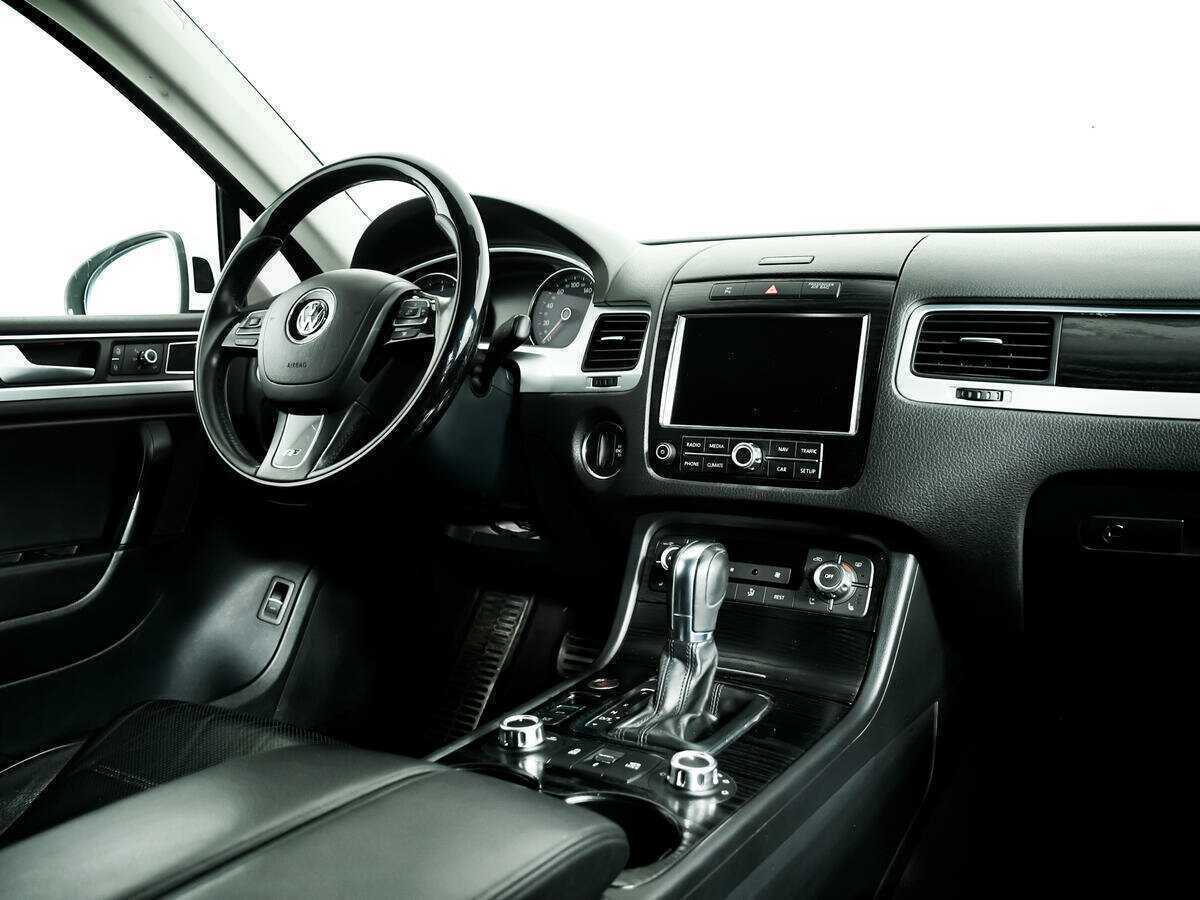 Volkswagen Touareg б/у, 2012, Автоматическая. Фото: #8