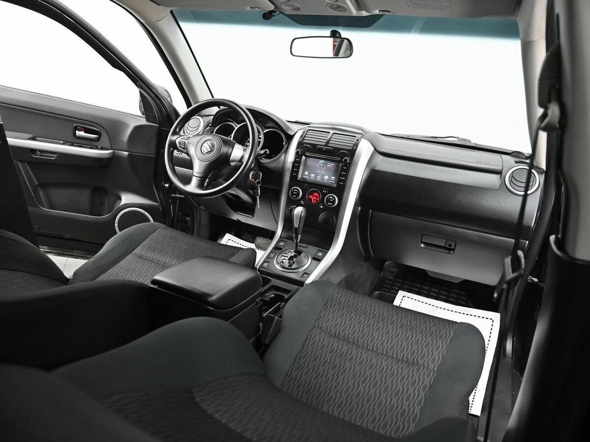Suzuki Grand Vitara б/у, 2013, Автоматическая. Фото: #11