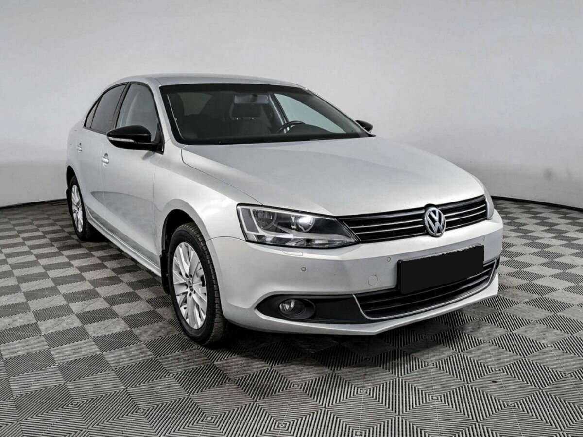 Volkswagen Jetta б/у, 2014, Механическая. Фото: #2