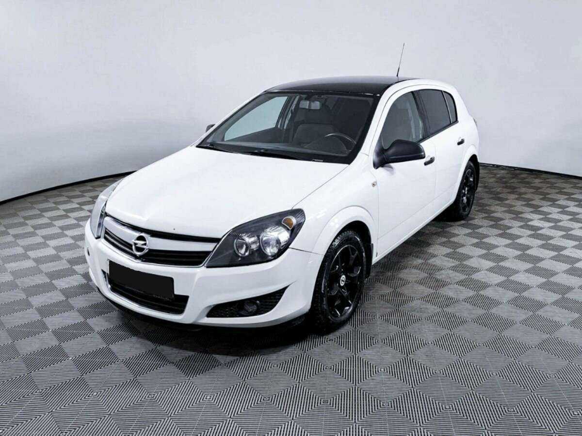 Opel Astra б/у, 2012, Механическая. Посмотреть фото
