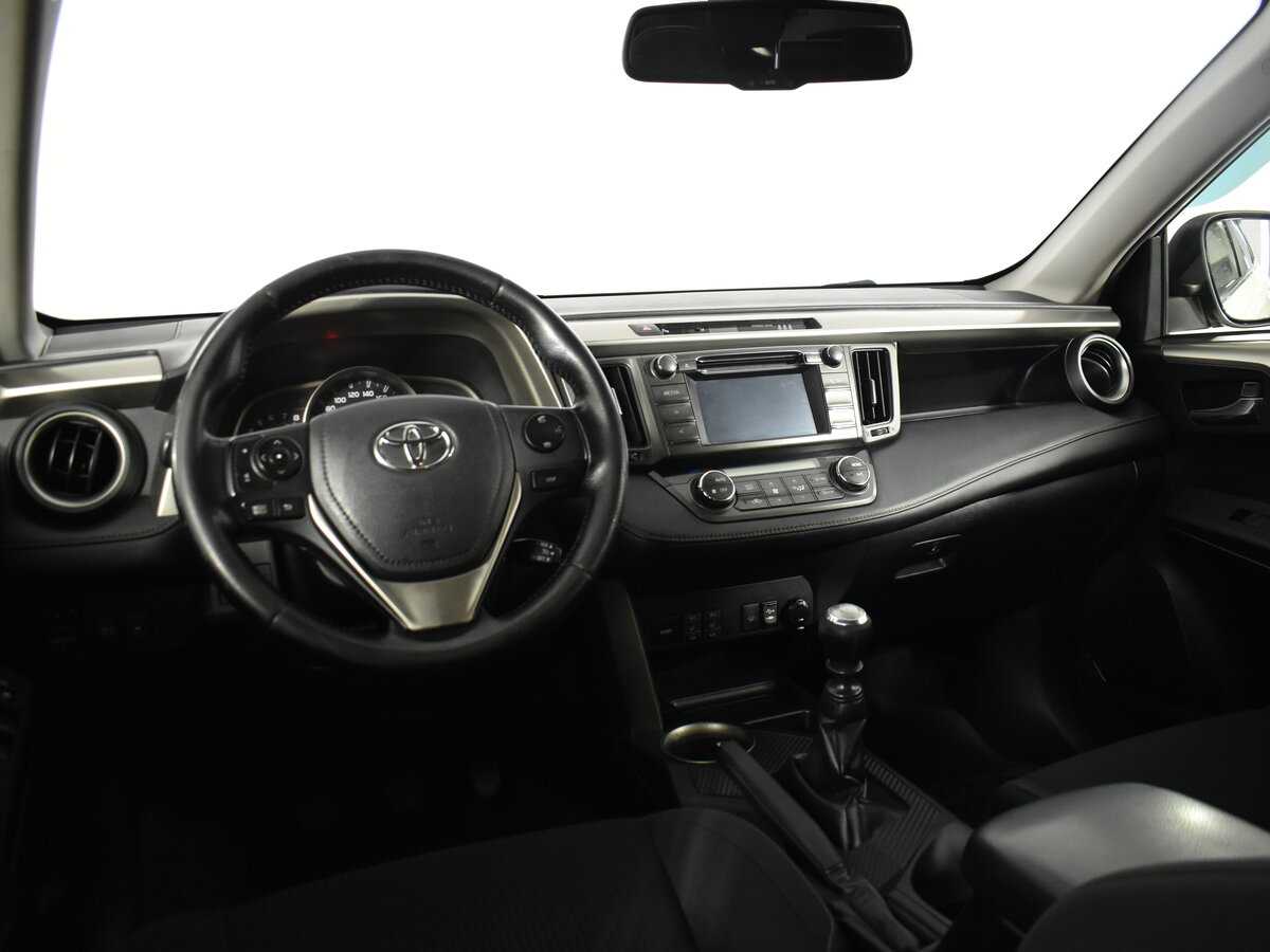 Toyota RAV4 б/у, 2015, Механическая. Фото: #10