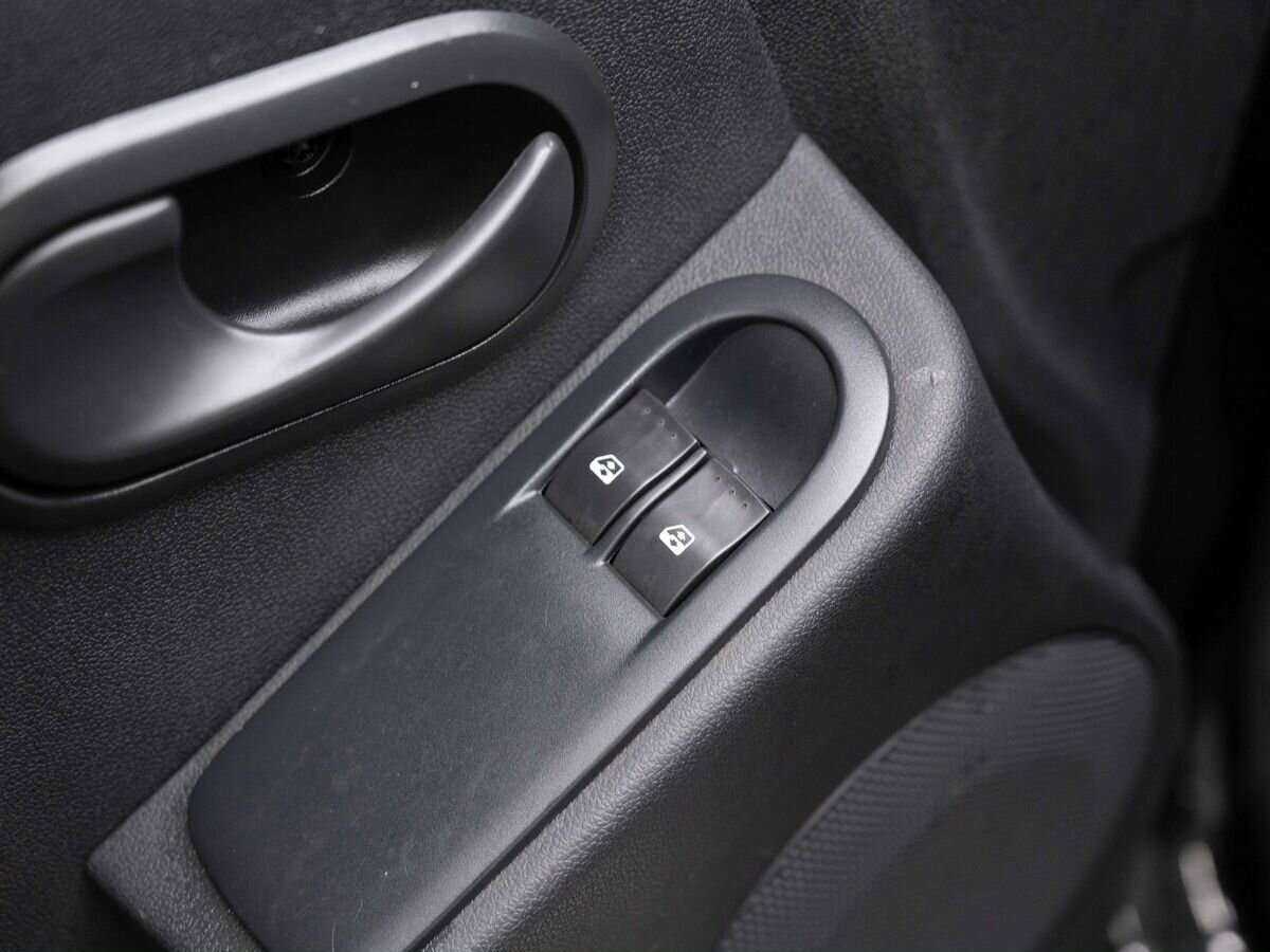 Renault Duster б/у, 2013, Механическая. Фото: #18