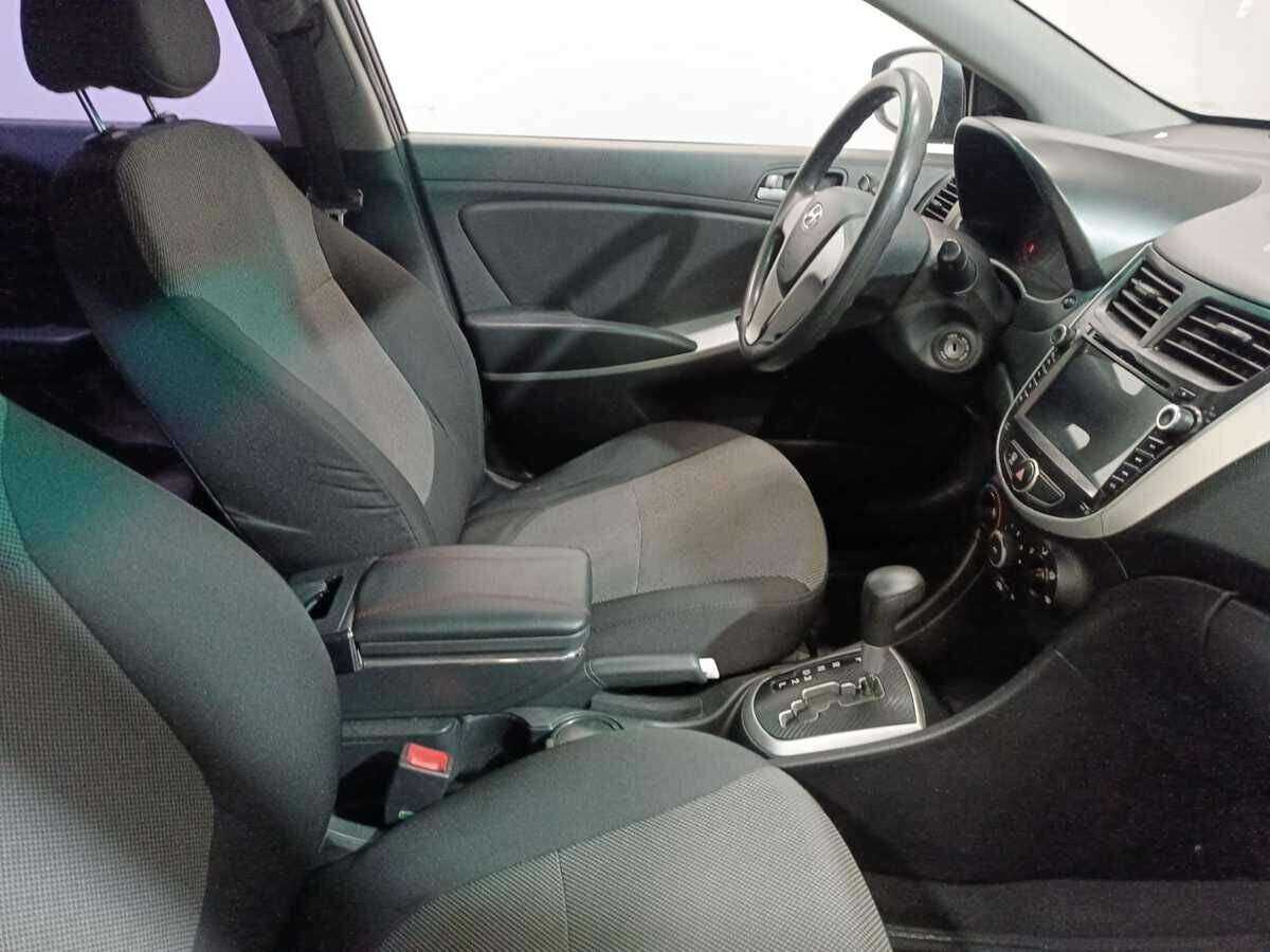 Hyundai Solaris б/у, 2012, Автоматическая. Фото: #9