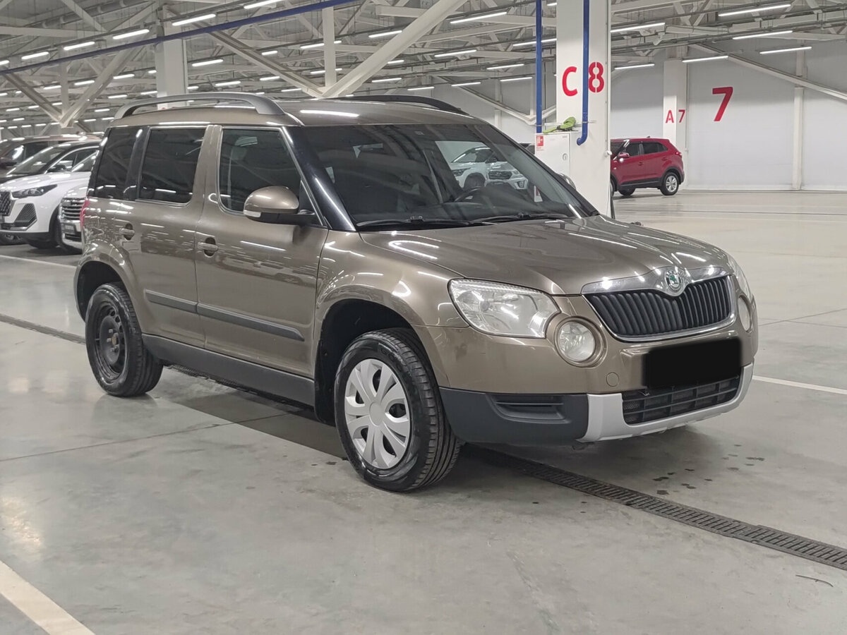 Skoda Yeti б/у, 2012, Механическая. Фото: #2