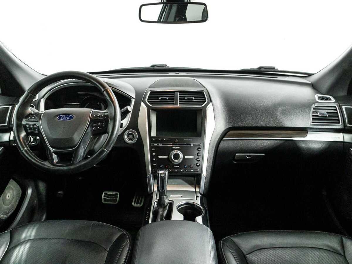 Ford Explorer б/у, 2017, Автоматическая. Фото: #12