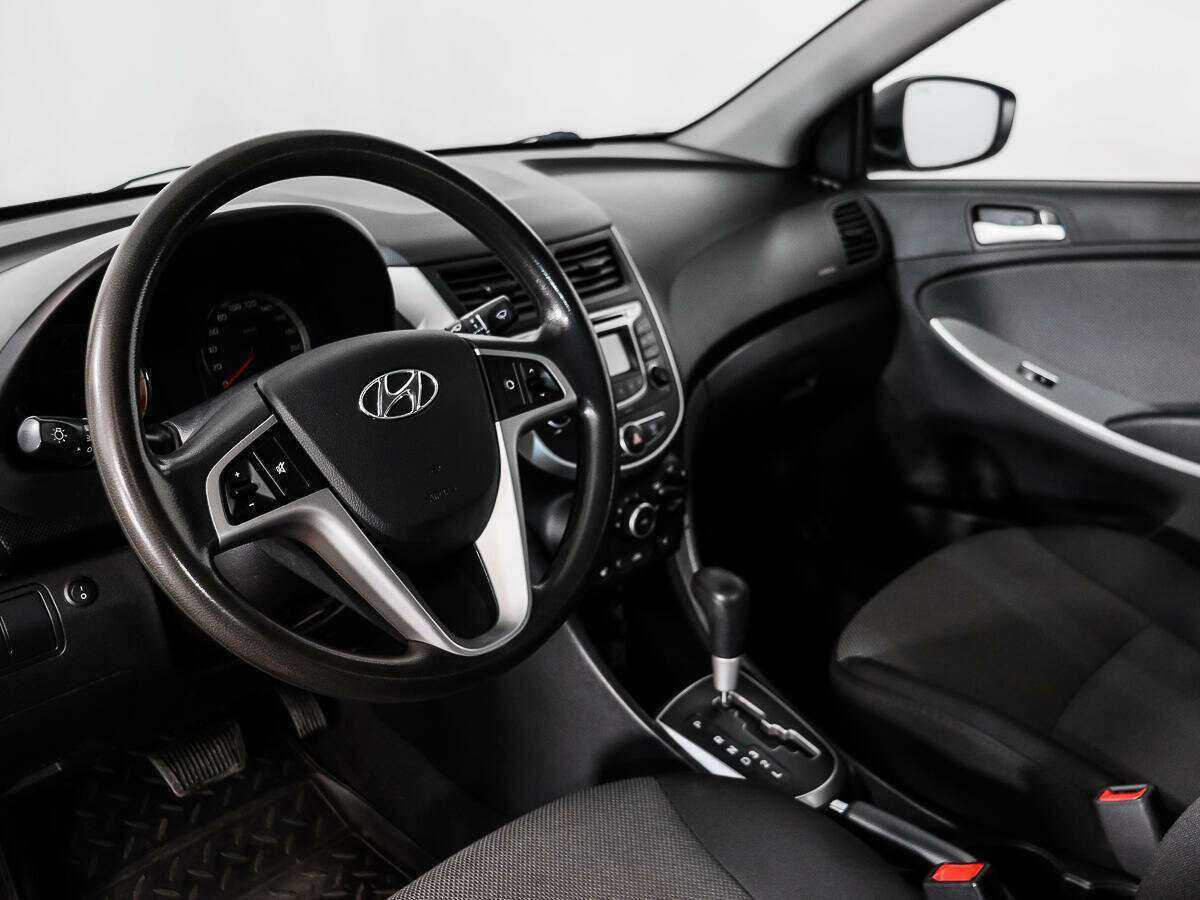 Hyundai Solaris б/у, 2014, Автоматическая. Фото: #7